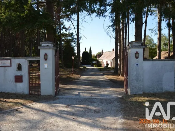 Maison 11 pièces 309 m²