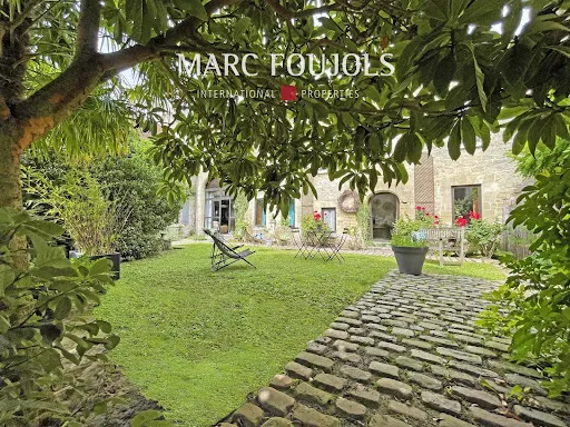 Maison 16 pièces 530 m²