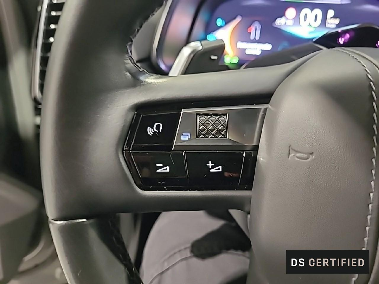 Ds Ds 7 crossback hybride rechargeable e-tense 300 eat8 4x4 rivoli — photo 19