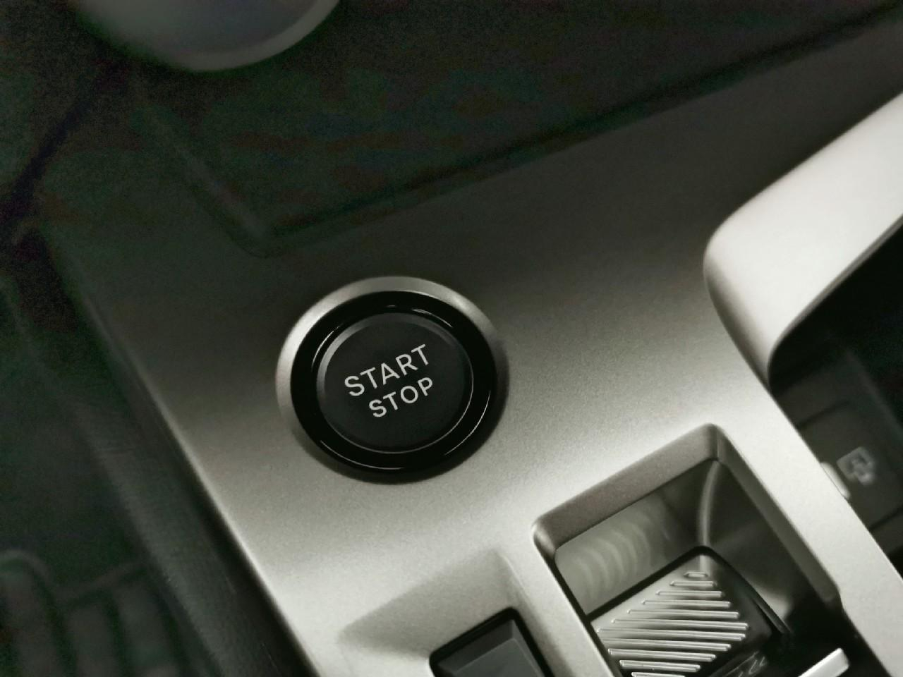 Peugeot 308 sw hybrid 145 e-dcs6 style — photo 32