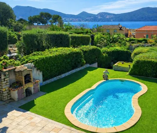 Maison avec vue mer, piscine et vie de plain-pied - Les Lecques