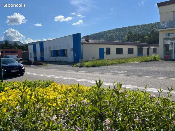 Loue local à Bellignat