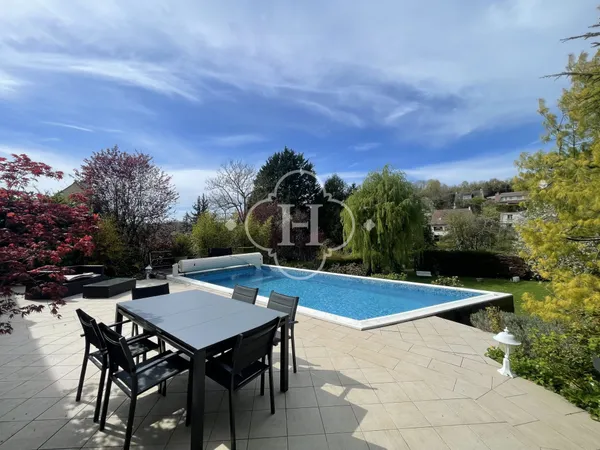 Maison familiale Maule 5 chambres avec jardin et piscine
