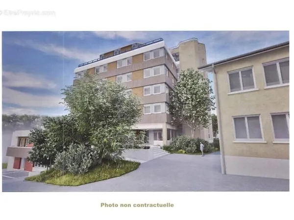 Rue du Roussillon Plateau de bureaux à aménager de 178m2