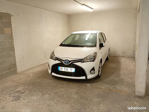 Grande place de parking