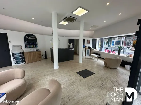 Local bureaux 110 m²