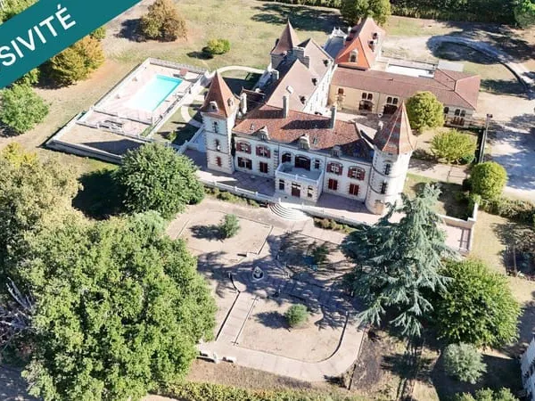 Château 20 pièces 1100 m²