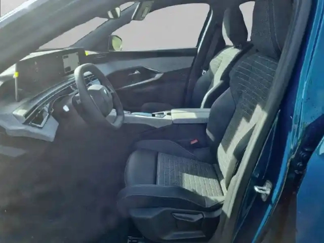 Peugeot 3008 electrique 210 ch 73 kwh — photo 11