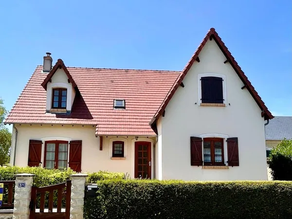 Maison familiale 7 pièces sur sous-sol