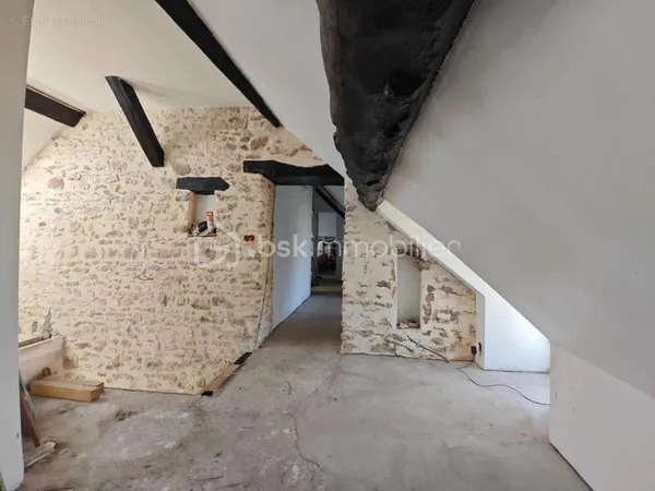 Maison briarde de caractère - 151 m² habitables évolutifs - Terrain 1 389 m² - Secteur Rozay en Brie