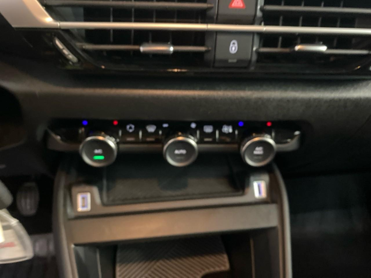 Citroën C4 puretech 100 s&s bvm6 feel — photo 24