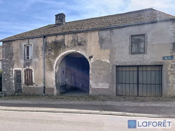 Maison 3 pièces 300 m²