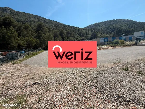 TERRAIN 3000 m² GEMENOS