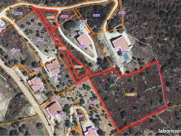 Terrain constructible à Pietralba