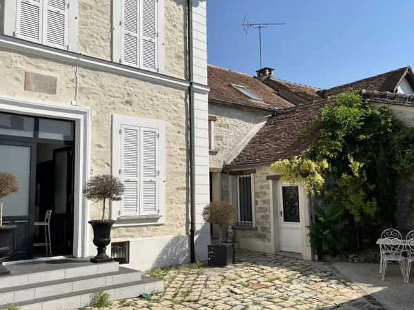 Maison 9 pièces 263 m²