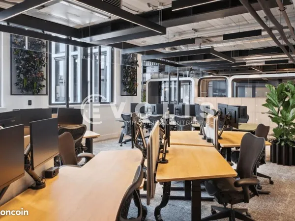Bureau 628 m²