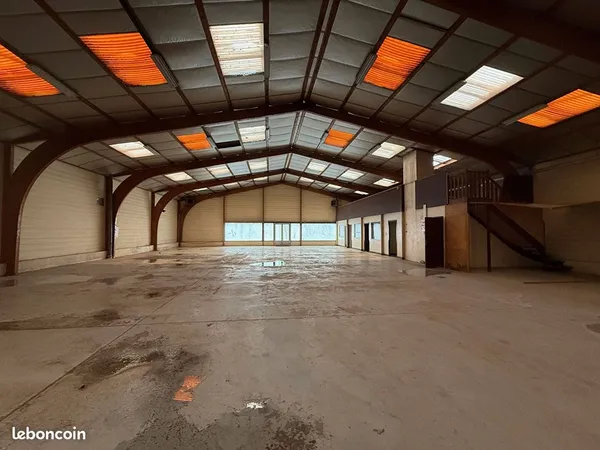 Local 1000 m² LOUDEAC