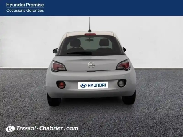 Opel Adam 1.4 twinport 87 ch s/s white edition — photo 4