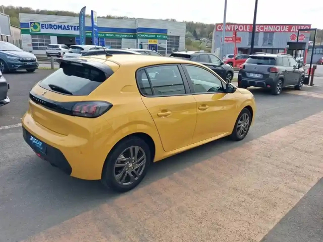 Peugeot 208 puretech 100 s&amp;s eat8 — photo 26