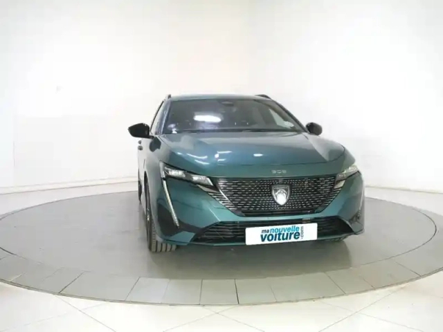 Peugeot 308 sw phev 180 e-eat8 — photo 3