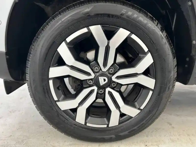 Dacia Duster eco-g 100 4x2 — photo 28