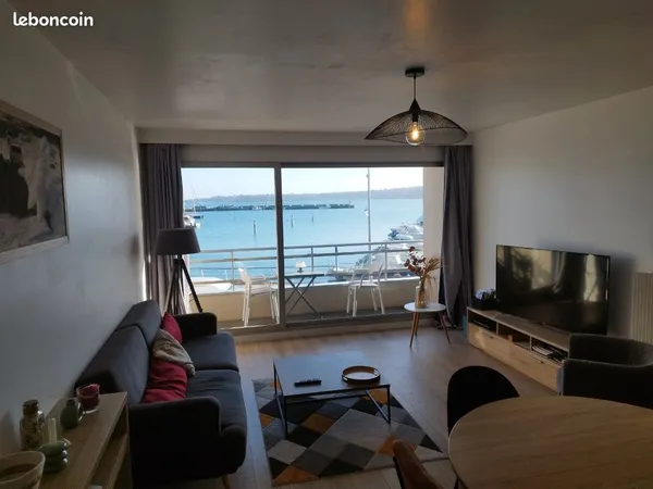 Appartement vue sur le port