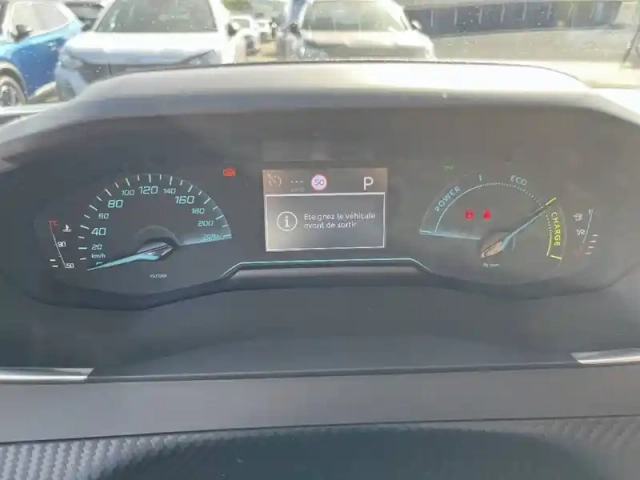 Peugeot 2008 hybrid 110 e-dcs6 — photo 10