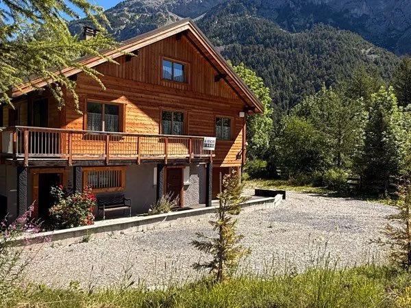 Vente chalet à val des prés hautes alpes