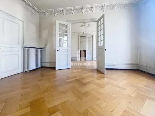 Appartement 7 pièces 180 m²
