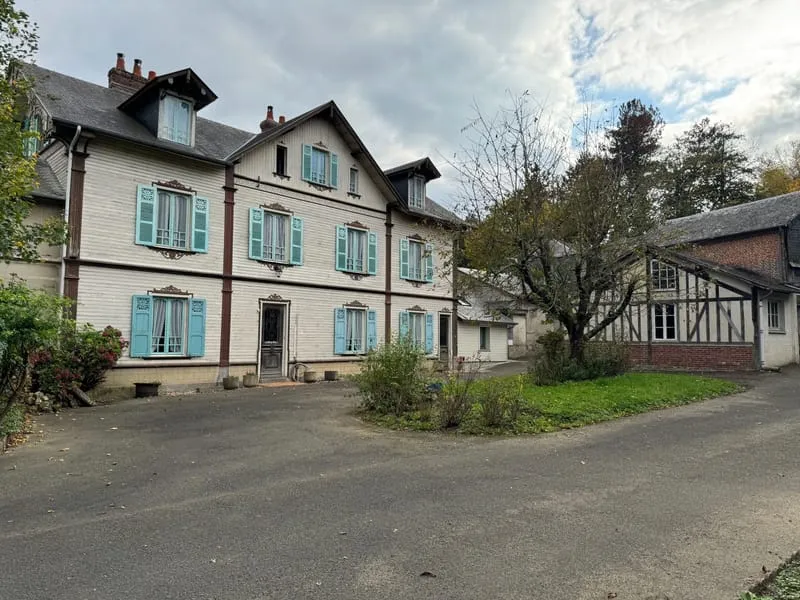 Photo 1