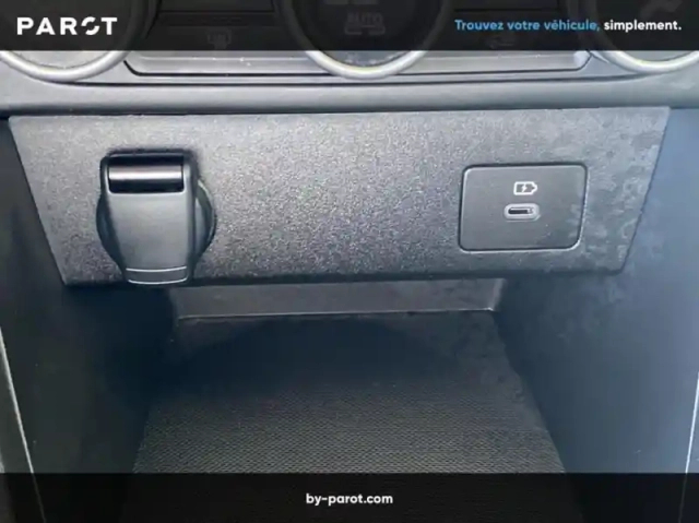 Dacia Sandero 1.0 tce 90ch journey — photo 22