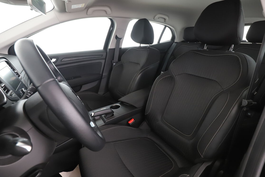 Renault Mégane 1.5 dCi Blue Business EDC — photo 9