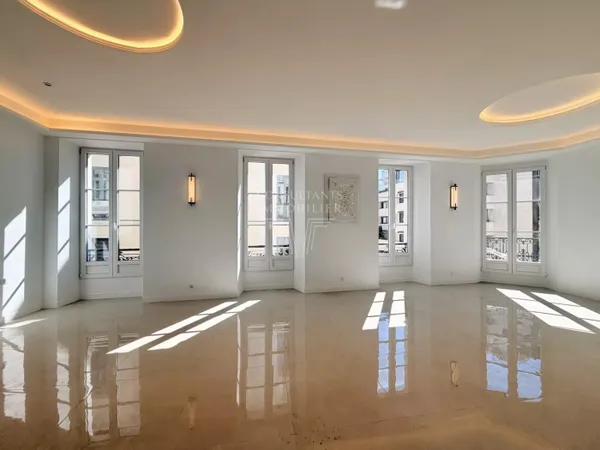 CANNES-BANANE. VENTE APPARTEMENT DE PRESTIGE