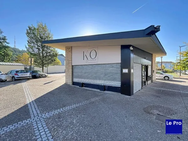 Local 100 m²