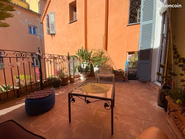 Location duplex avec terrasse grasse