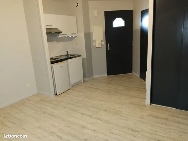 Appartement Location Chaunay 1p 22m² 225€