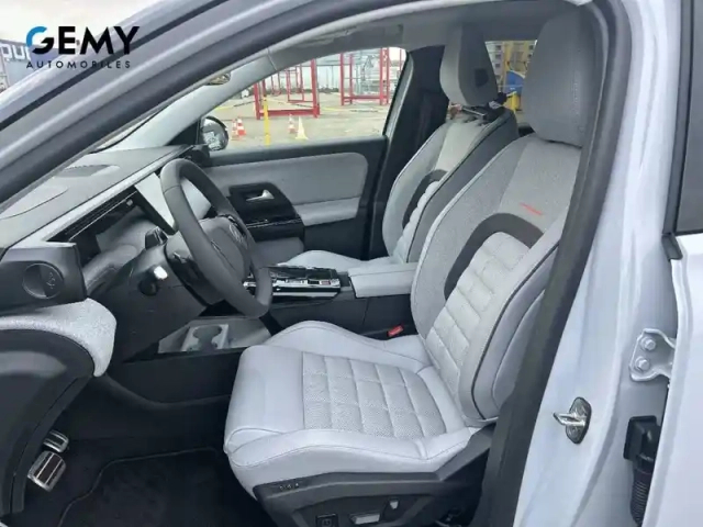 Citroën C5 Aircross hybride rechargeable 195 e-eat7 — photo 9