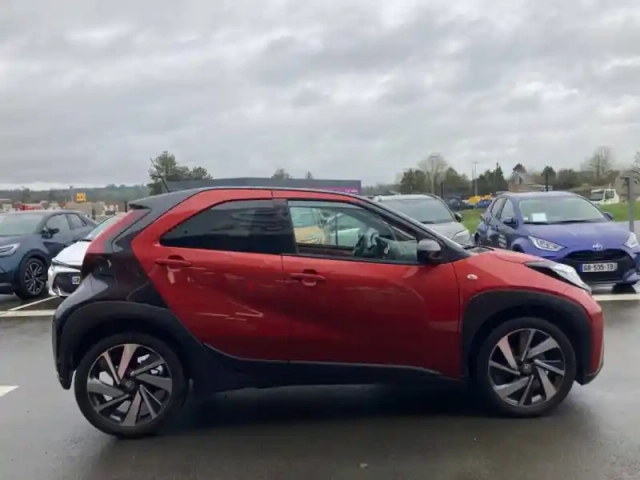 Toyota Aygo X 1.0 vvt-i 72ch collection s-cvt — photo 4