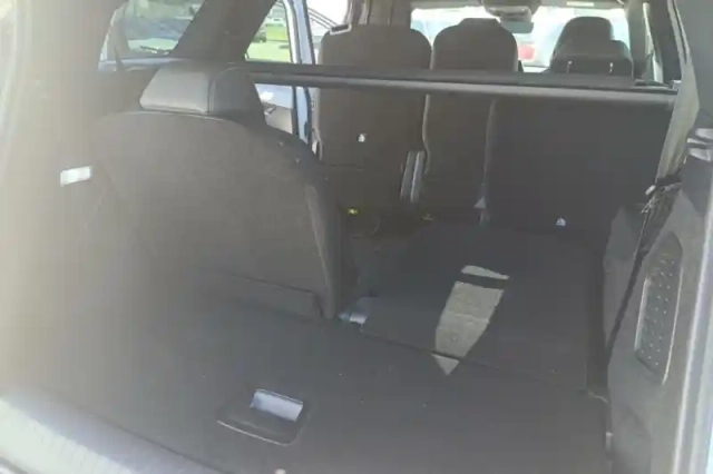 Peugeot 5008 hybrid 145 ch e-dcs6 — photo 31