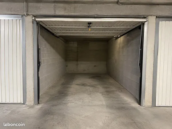 Garage box fermé