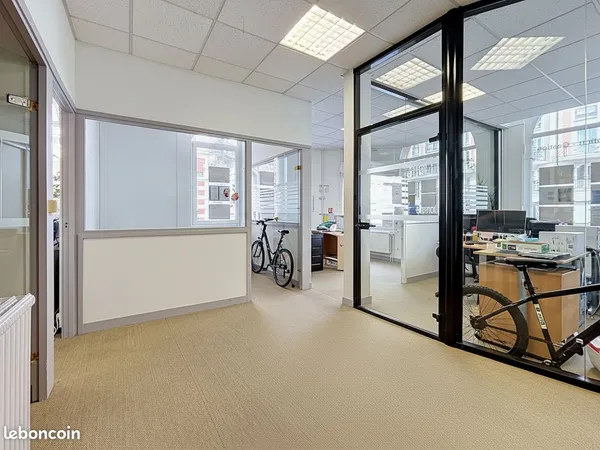 Local commercial 69 m² Lille