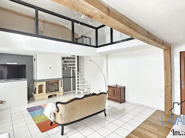 Maison 8 pièces 215 m²