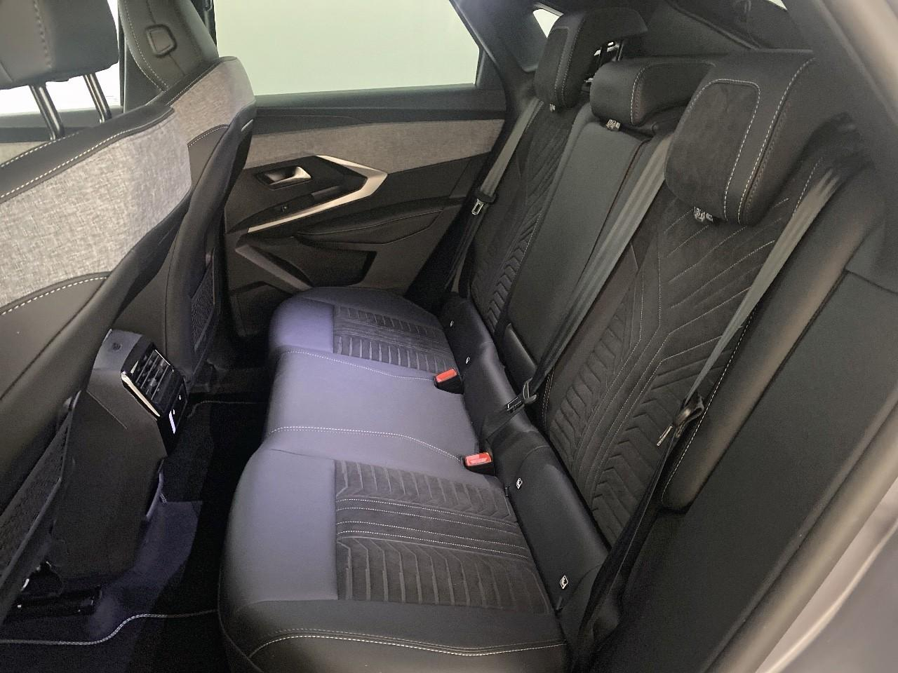 Peugeot 3008 hybrid 145 e-dcs6 gt — photo 10