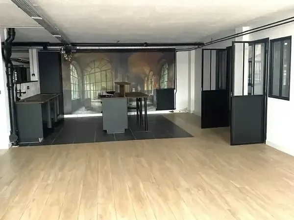 Commerce 142 m²