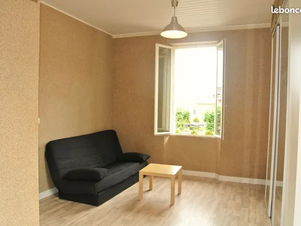 Studio 1 pièce 23 m²