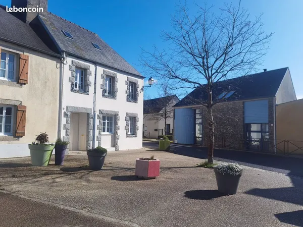 Grand studio lumineux de 31 m² au coeur de Ploudiry