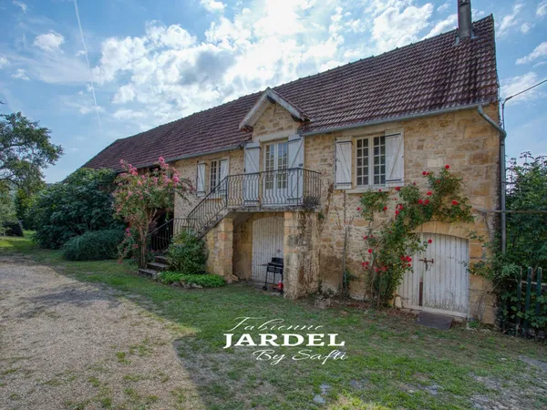 Maison en pierres à Carsac-Aillac 2 chambres sur sous-sol