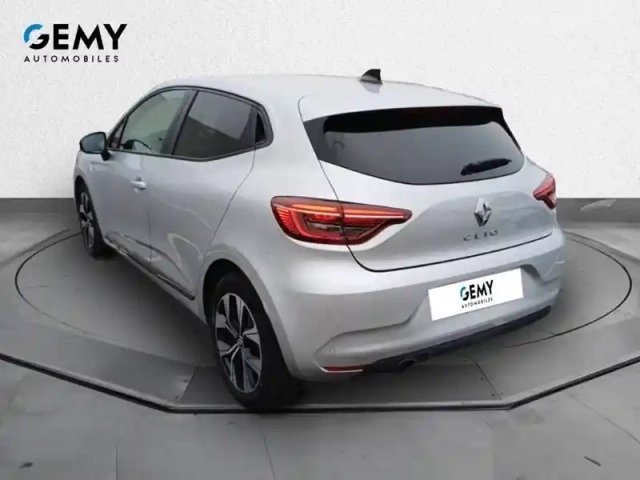 Renault Clio blue dci 100 — photo 7