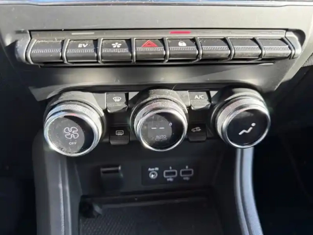 Renault Captur sl rive gauche e-tech full hybrid 145 — photo 13