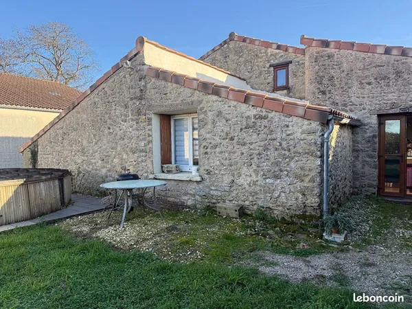 Maison 10 pièces 144 m²